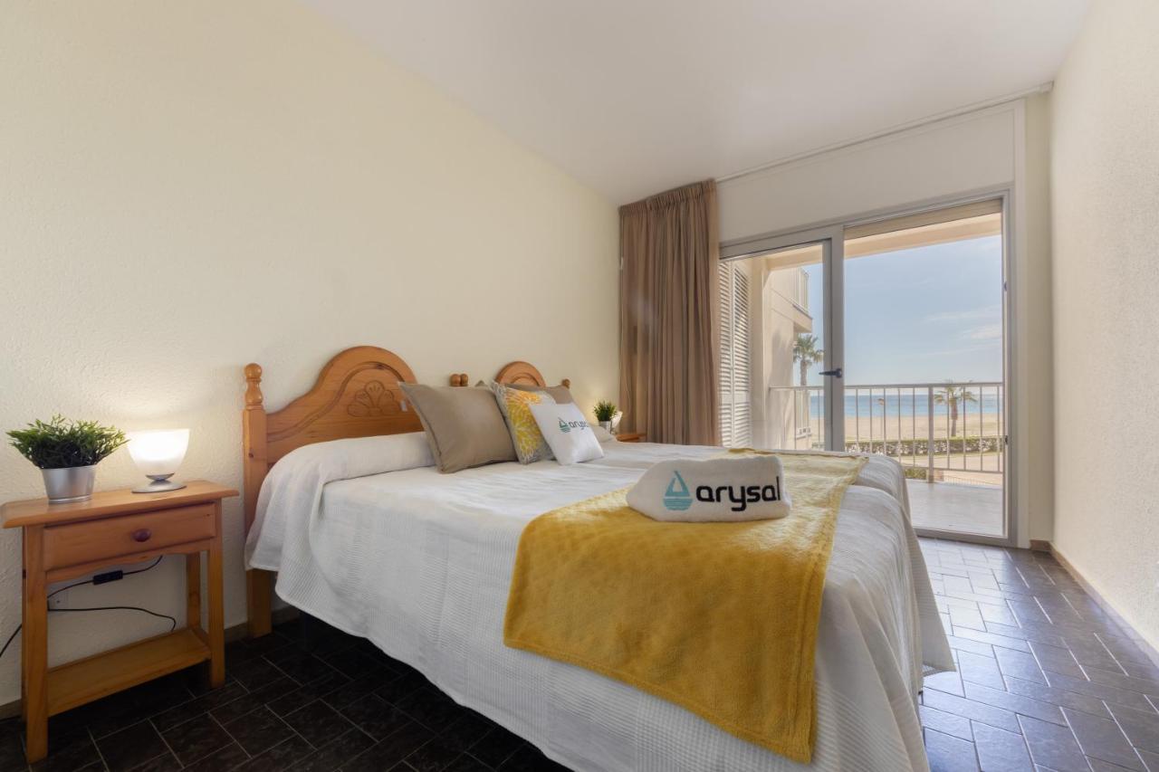 Apartamentos Dms V Arysal Cambrils Bagian luar foto